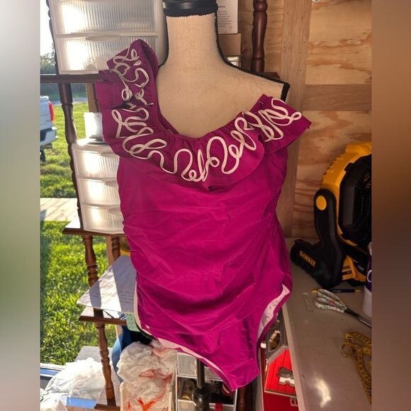 Profile Swimsuit - Picture 1 of 5
